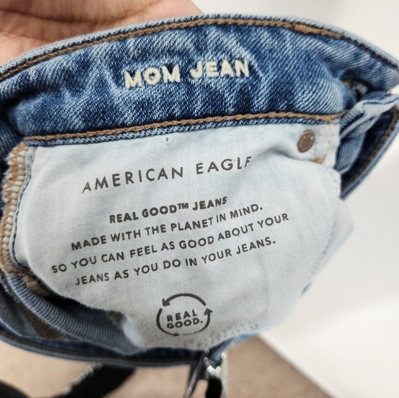 American Eagle High Rise Mom Skinny Jeans Womens Size 2 Medium Demin Wash - Picture 5 of 11